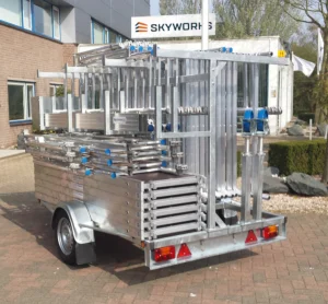 Steigeraanhanger met rolsteiger Steigeraanhanger met rolsteiger