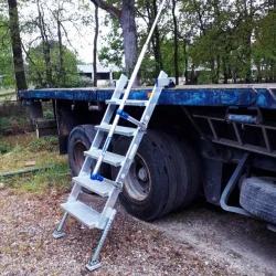 Toegangsladder voor oplegger Toegangsladder voor oplegger
