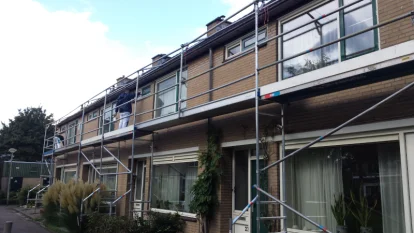 Schilderstelling gekoppeld