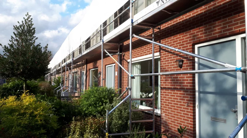 schilderstelling met kap voor woning